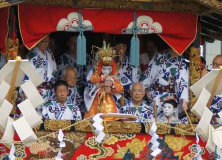 注連縄切り－４