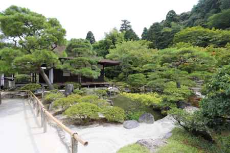 慈照寺(銀閣寺)庭園より東求堂望む③