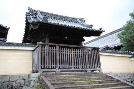 両足院　唐門