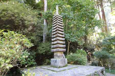 岩船寺 十三重石塔