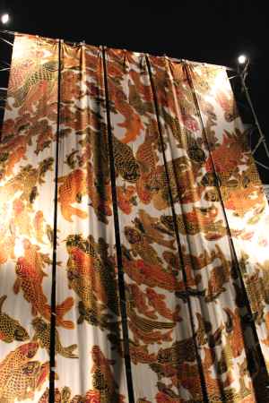 祇園祭2012　金色の鯉をみつけてね。