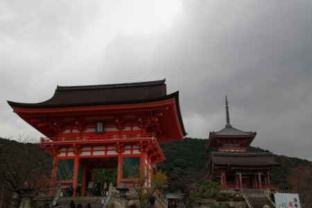 清水寺山門と塔