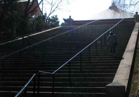 阿弥陀堂への坂路