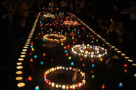 やましな駅前陶灯路