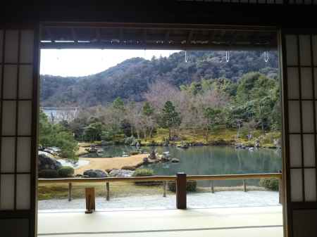 書院からの曹源池の風景