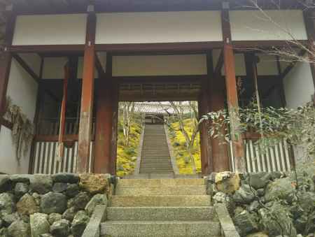 常寂光寺仁王門