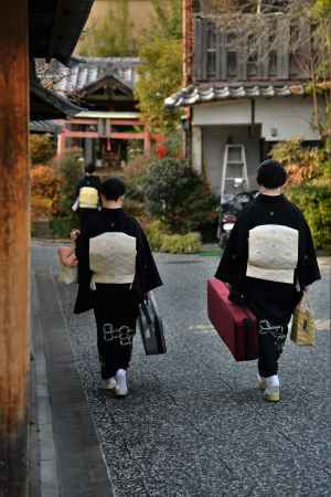 地方のお姉さん方達も