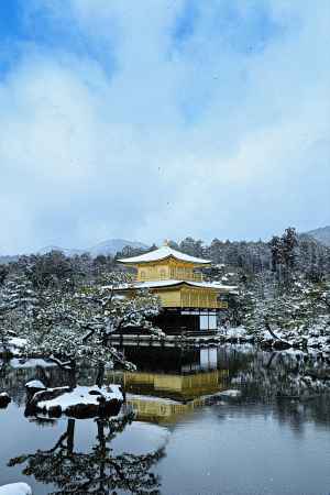 雪化粧　金閣