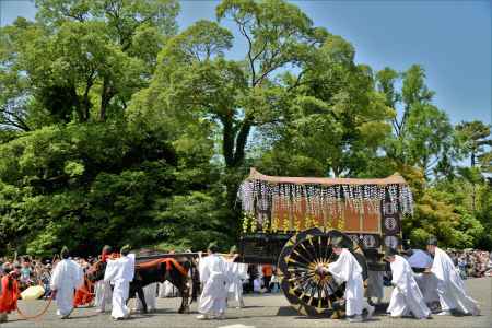 藤の牛車　堺町御門へ