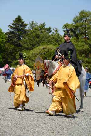 勅使様　凛々しく