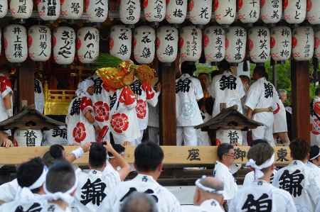 西御座御神輿　準備