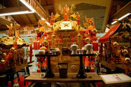 五芒星光る御神輿