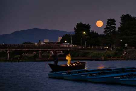 嵐山から見る中秋の名月