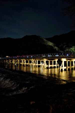 渡月橋のライトアップ2