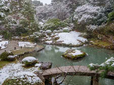雪降り積もる青蓮院③