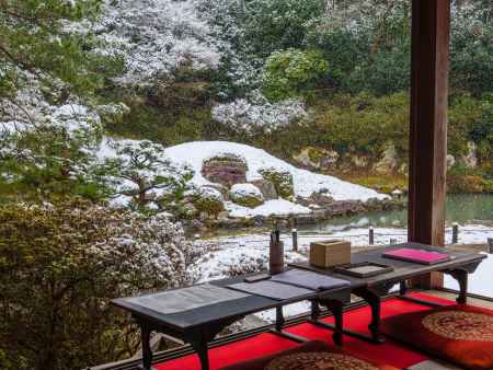 雪降り積もる青蓮院➁