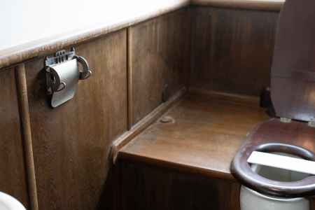 旧三井家下鴨別邸　主屋　2階　トイレ