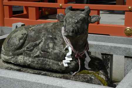 長岡天満宮　牛の像