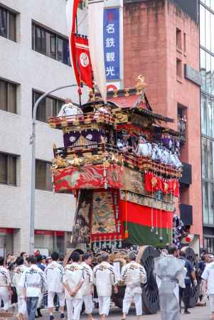 後方からみた船鉾