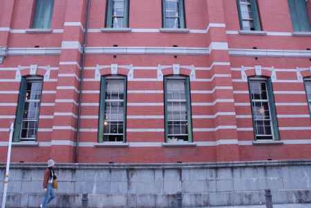 京都文化博物館のおしゃれな窓