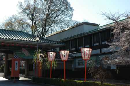 都をどりの時期の甲部歌舞練場