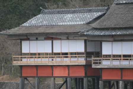 長岡天満宮八条ヶ池ほとりの建物