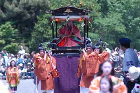 葵祭　斎王代が乗る腰輿