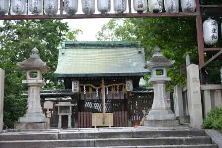 若宮八幡宮 本殿 ①