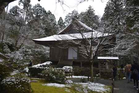雪の往生極楽院