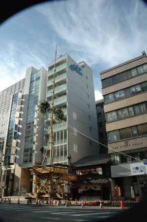 西方よりの月鉾