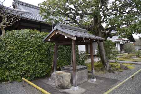 上品蓮台寺　井戸