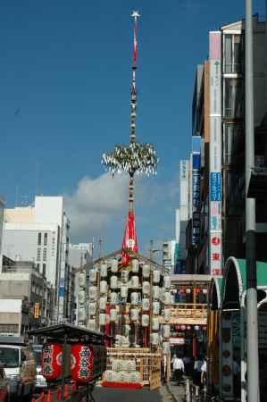 青空いっぱいの函谷鉾