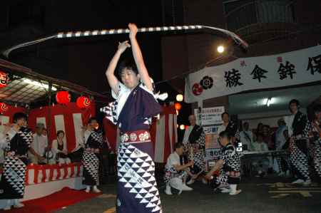 綾傘鉾の棒踊り