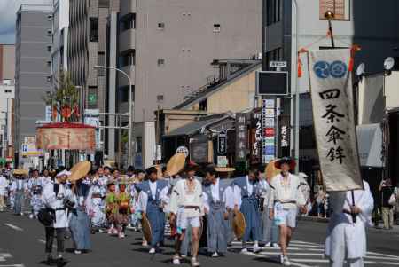 山鉾巡行四条傘鉾