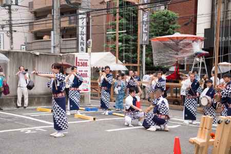鉾建てと棒振り囃子