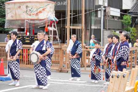 綾傘鉾　祇園囃子　はじまります