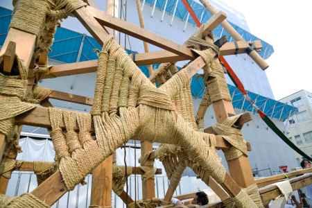 鉾建て　鶏鉾　縄がらみ