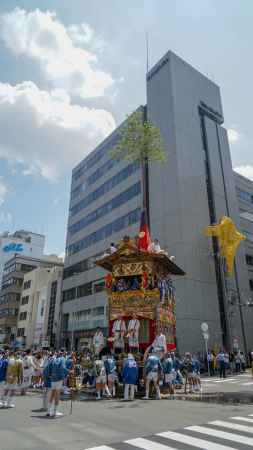 祇園祭2019　後祭　天高く伸びる松