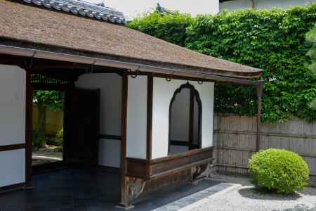 興臨院　花頭窓２