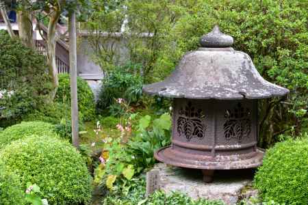 寂光院　雪見灯籠