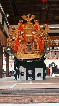 西御座　神輿