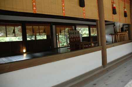宇治上神社　本殿内部