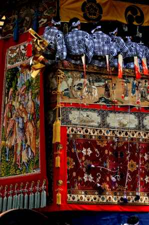 祇園囃子に揺れる