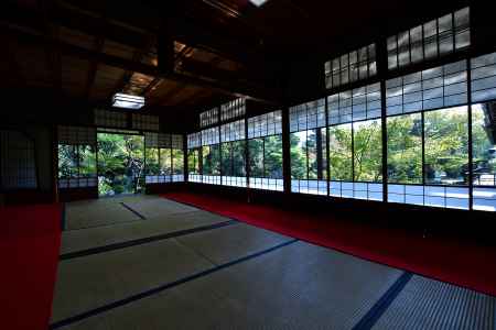 枳殻邸、陽の揺らめき