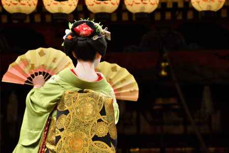 優美、夕べの舞