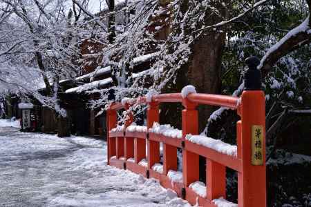 魚山、雪の橋渡し