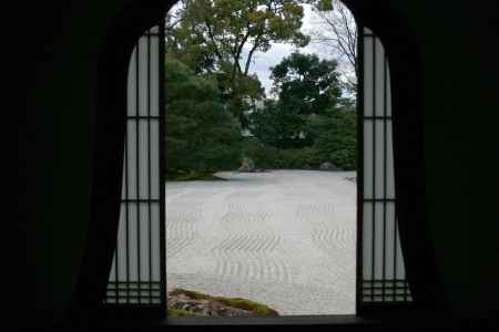 窓から見た枯山水