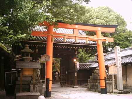 下御霊神社の鳥居