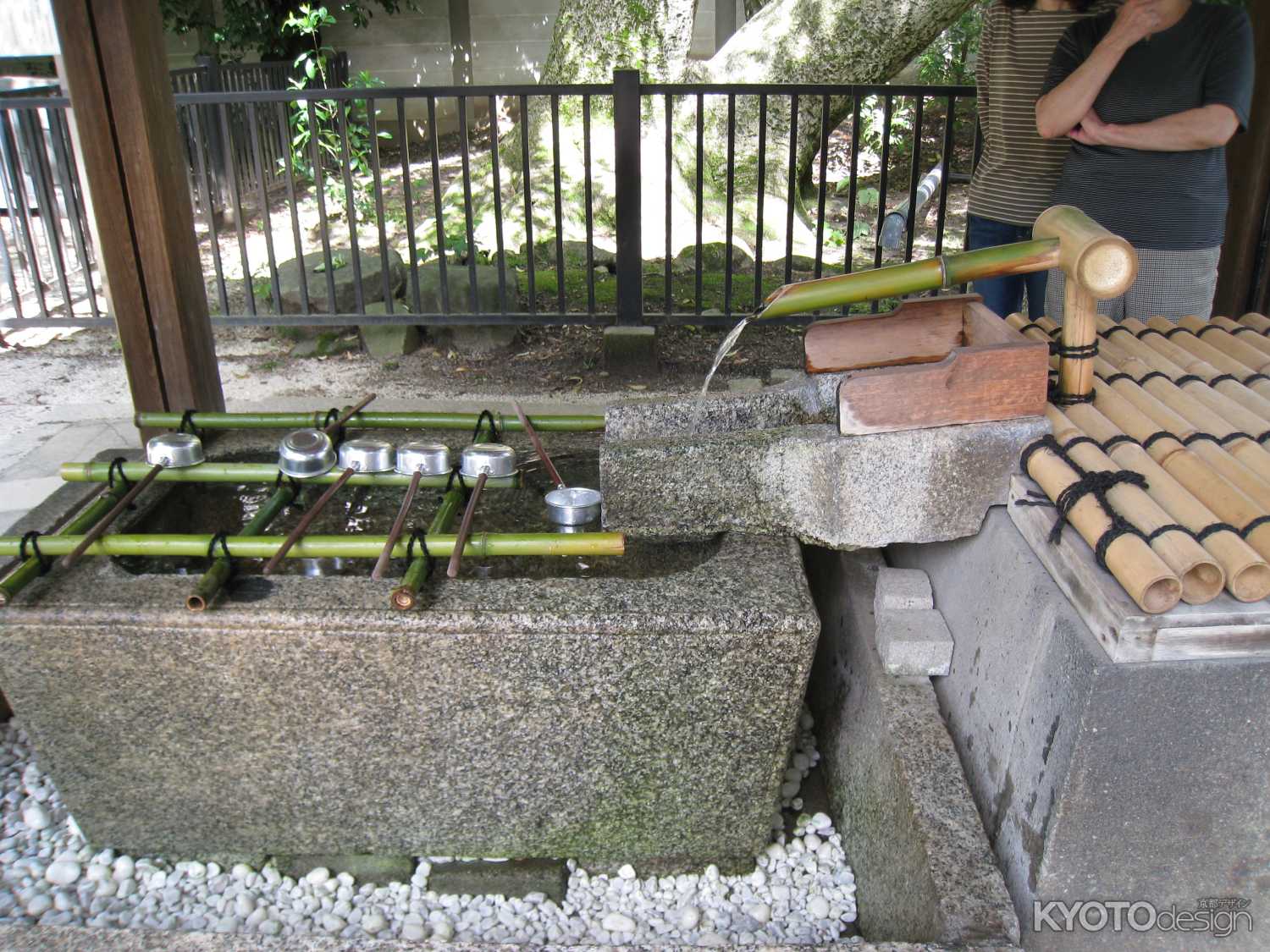 白峯神宮 飛鳥井の名水