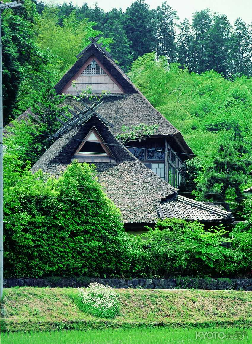 かやぶき音楽堂